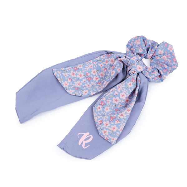 Scrunchie za lase z začetnico - moder