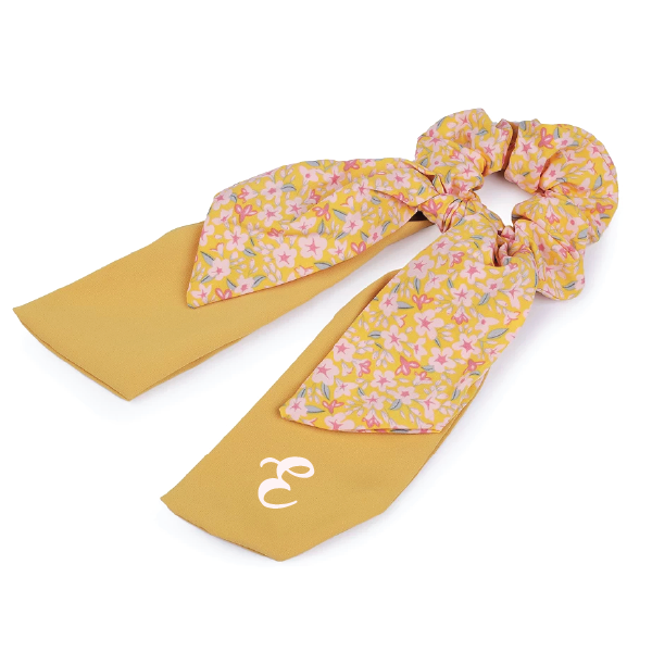 Scrunchie za lase z začetnico - rumen