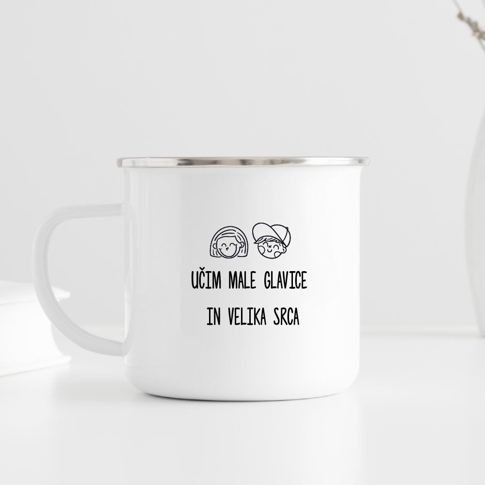 Emajlirana skodelica Male glavice